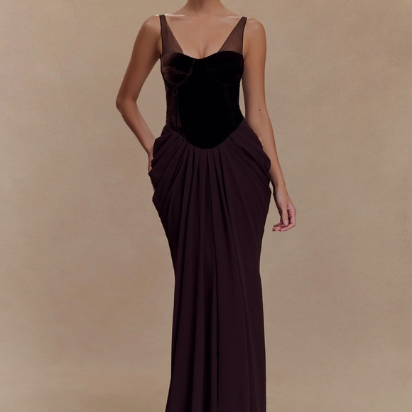 Elegant Brown Evening Gown - Picture 1 of 1